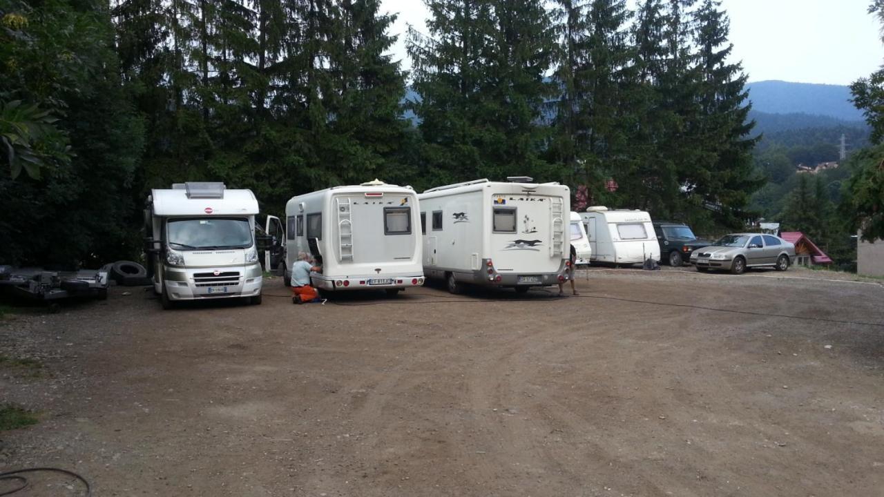 Camping Aviator, Numai Teren, Campare Pentru Rulote Autorulote Personale, Campingul Nu Are Rulote !!! Buşteni Extérieur photo