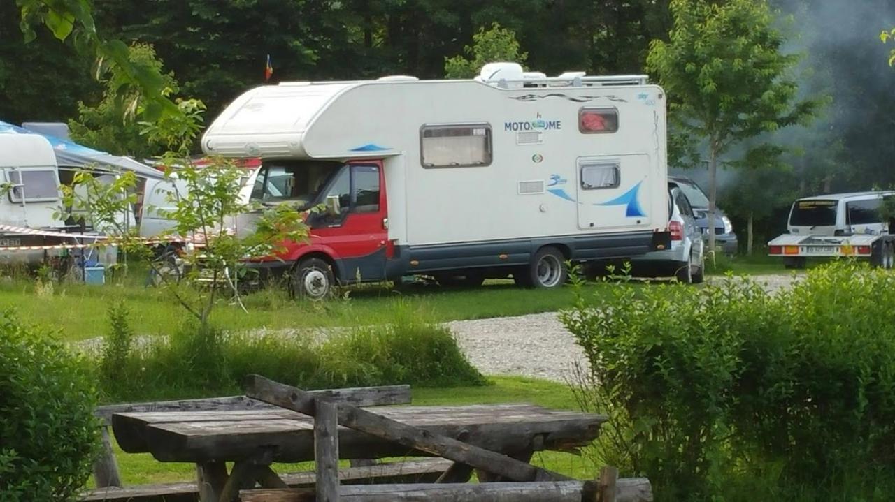 Camping Aviator, Numai Teren, Campare Pentru Rulote Autorulote Personale, Campingul Nu Are Rulote !!! Buşteni Extérieur photo