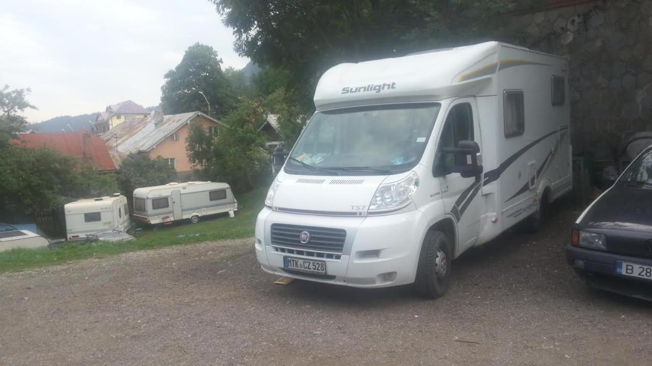 Camping Aviator, Numai Teren, Campare Pentru Rulote Autorulote Personale, Campingul Nu Are Rulote !!! Buşteni Extérieur photo